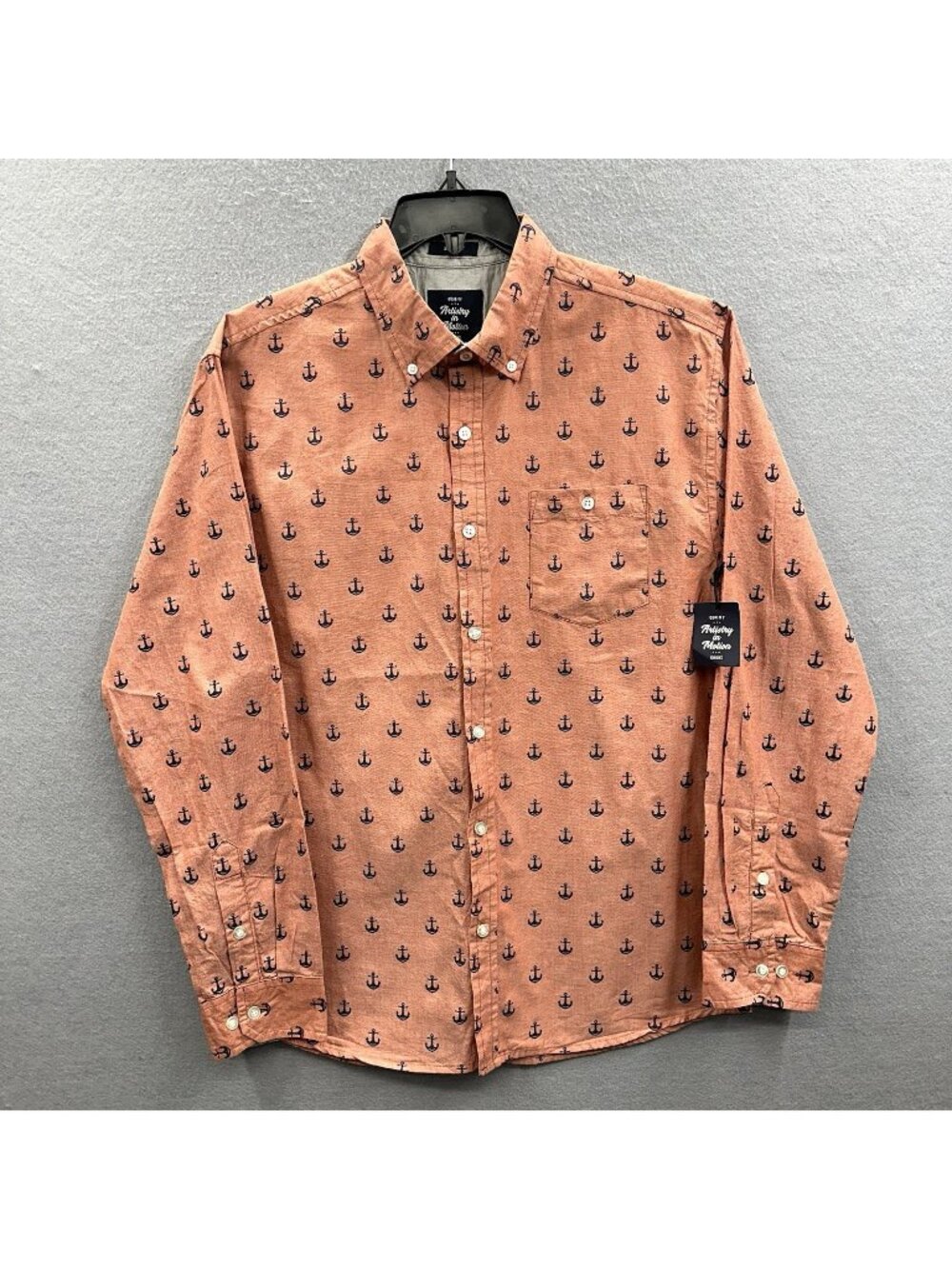 NWT Artistry in Motion Shirt Men’s M Long Sleeve Pale Red Blue Anchors All Over
